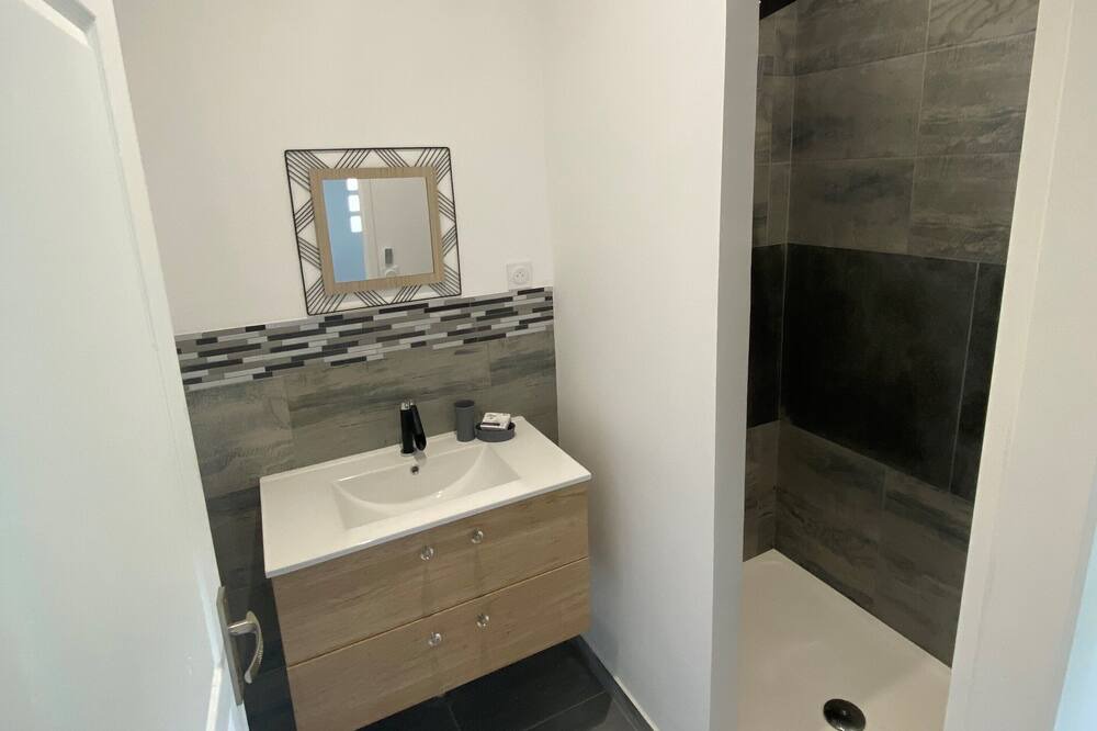 Photo of Bathroom in Rousson
