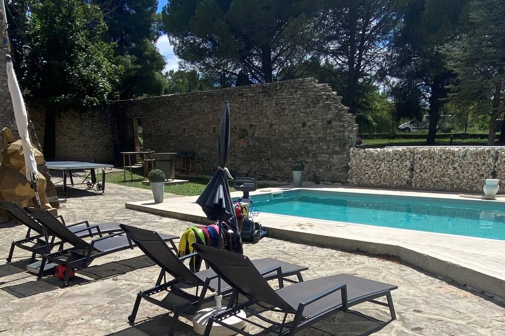 Photo of Outdoor in Rousson