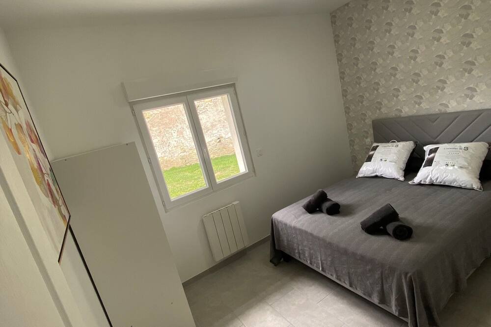 Photo of Bedroom in Rousson