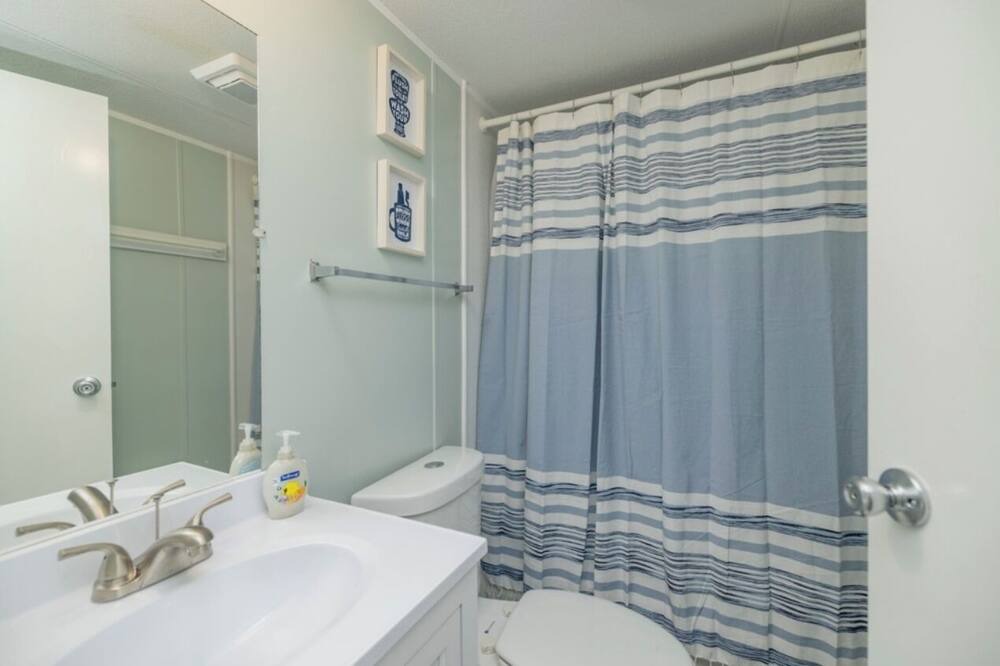 Photo of Bathroom in Wildwood Point