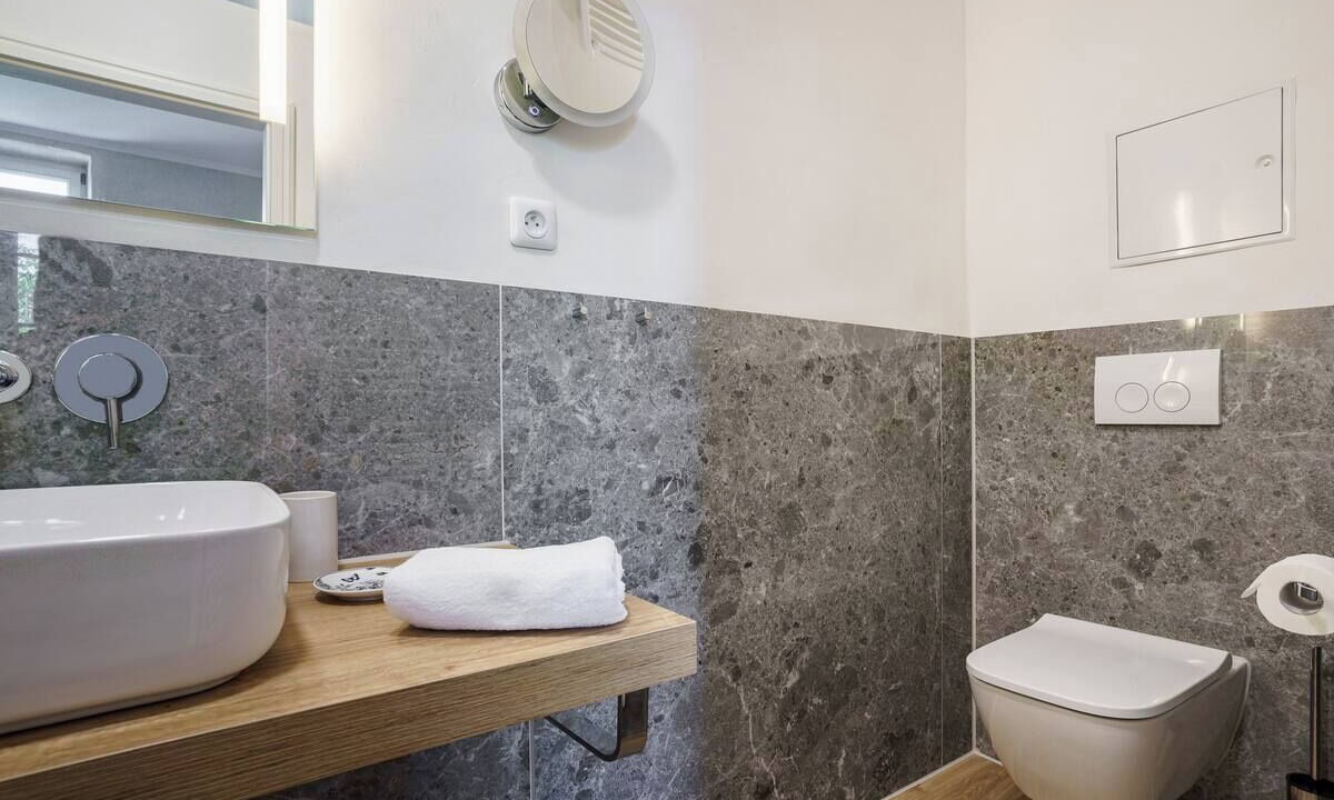 Photo of Bathroom in Travaillan