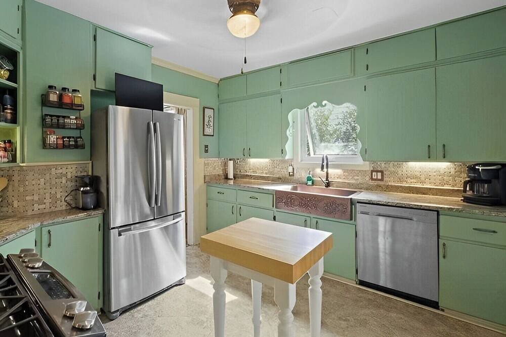 Photo of Kitchen in Fort Erie