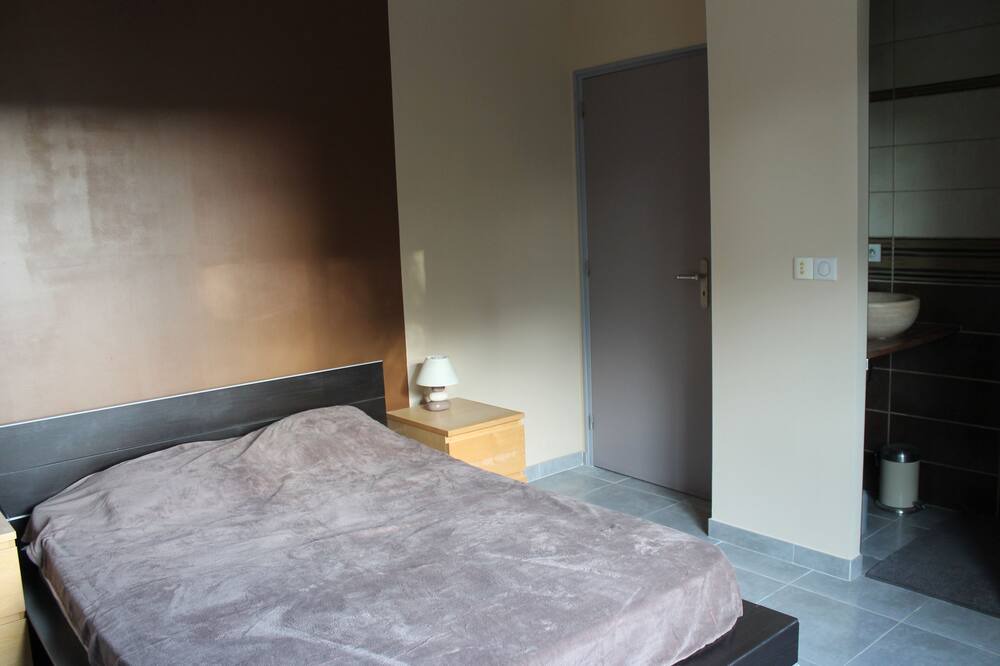 Photo of Bedroom in Bagnols-sur-Ceze