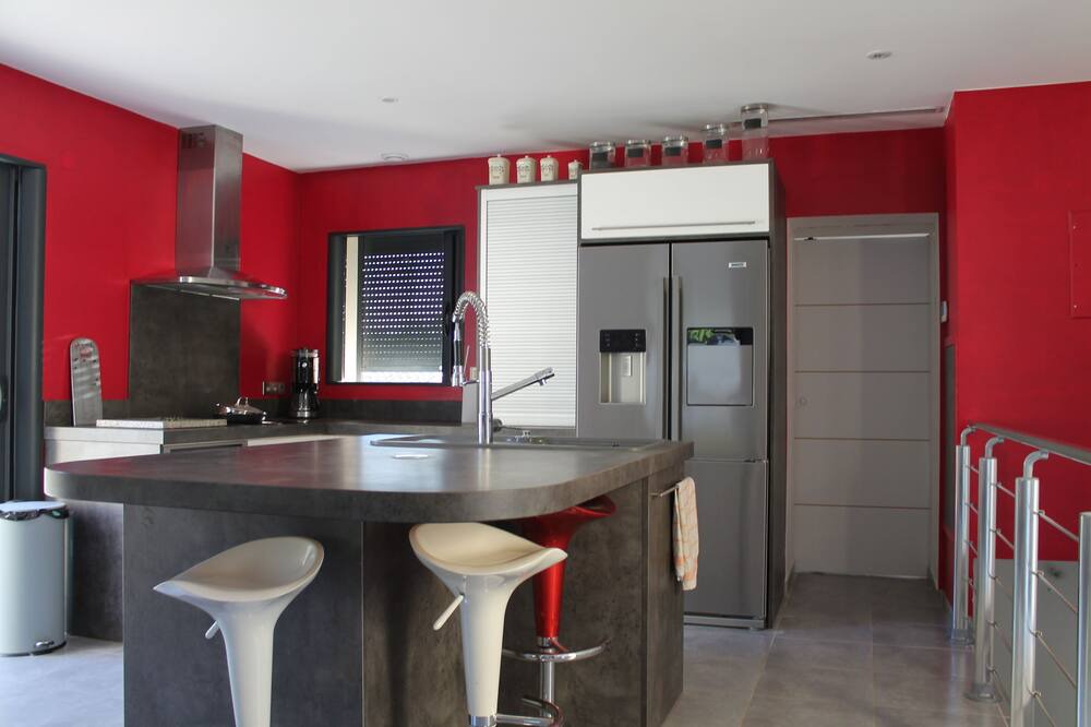 Photo of Kitchen in Bagnols-sur-Ceze