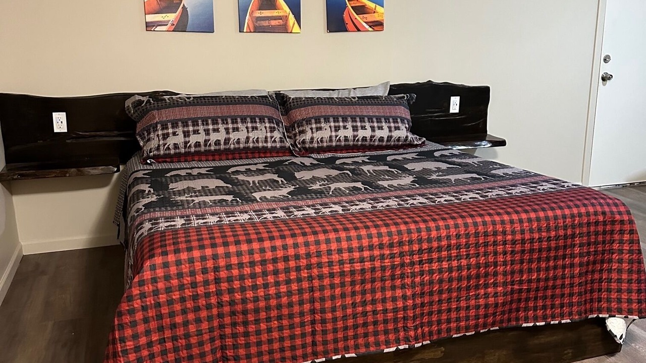 Photo of Bedroom in Klamath Lake