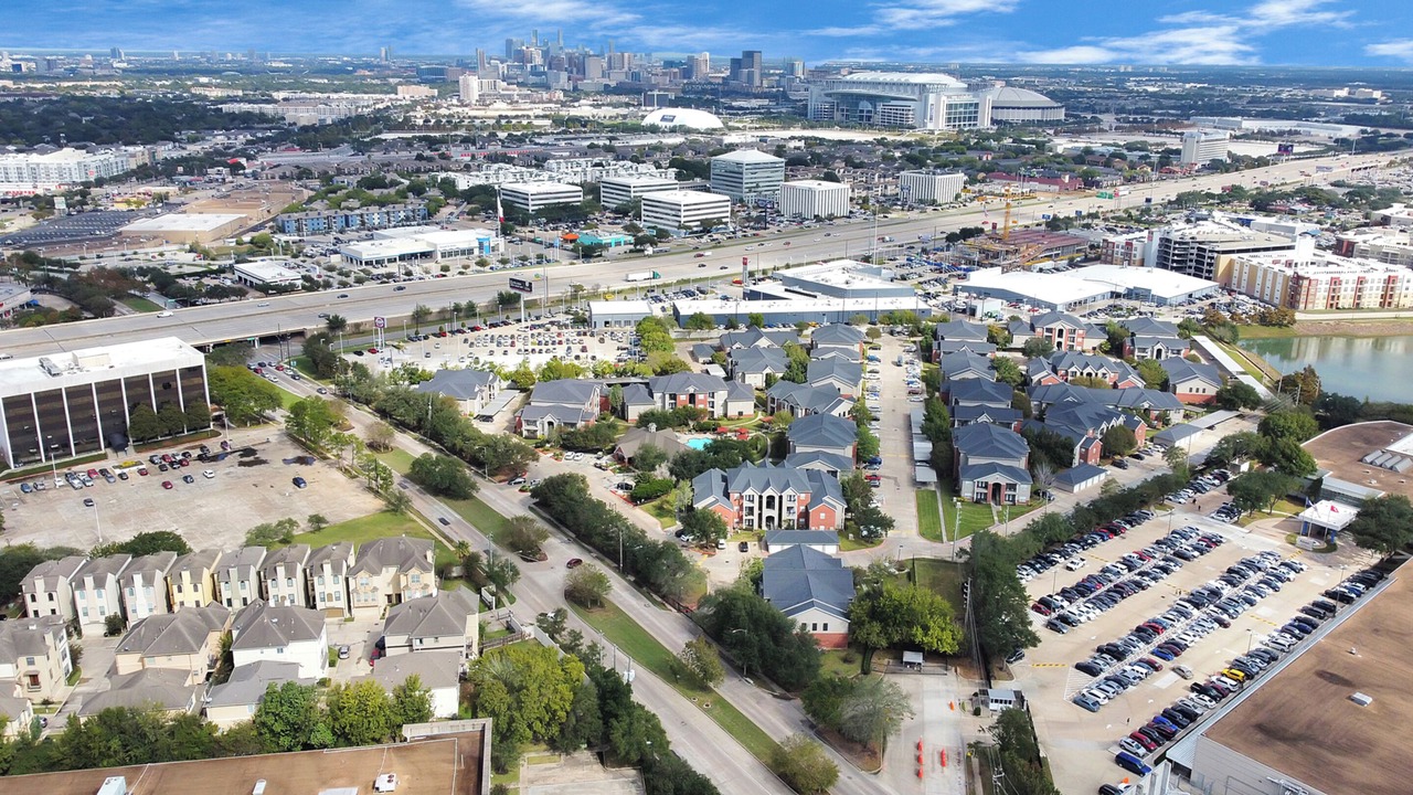 Photo of Outdoor in South Main