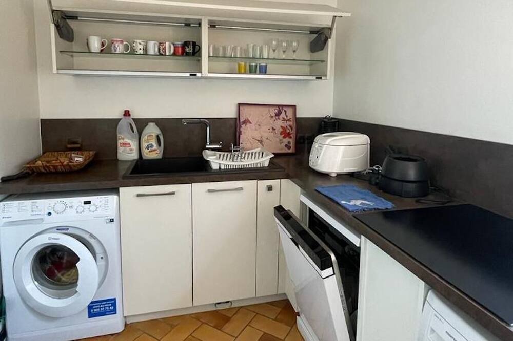 Photo of Kitchen in Saint-Hilaire-de-Lusignan