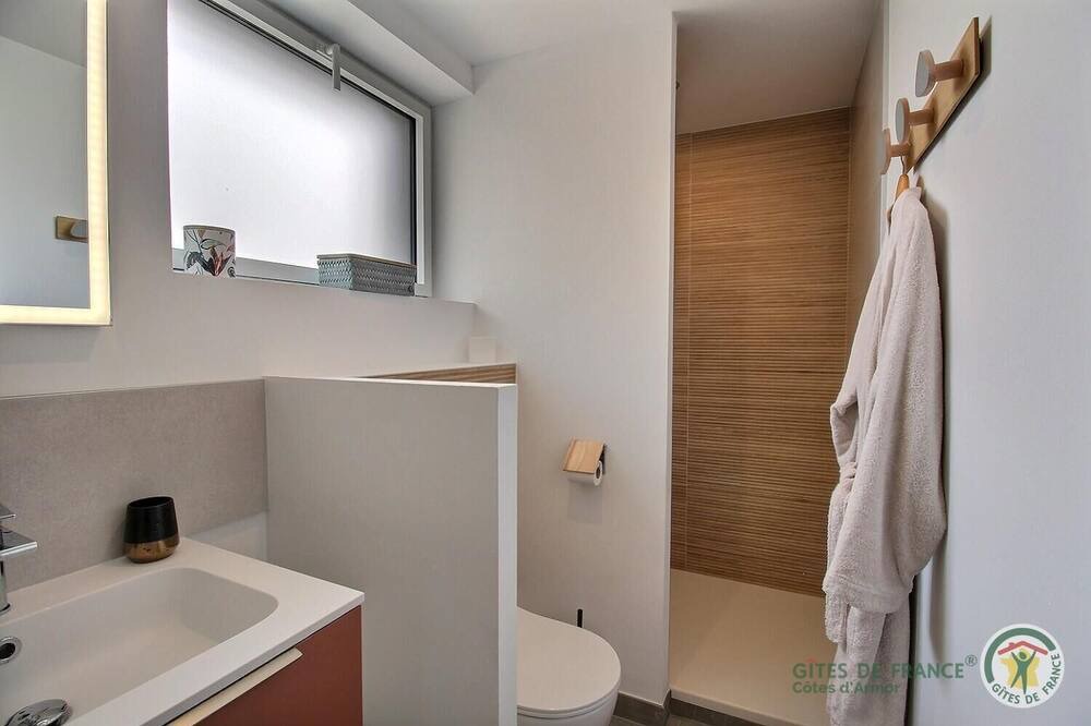 Photo of Bathroom in Trebeurden