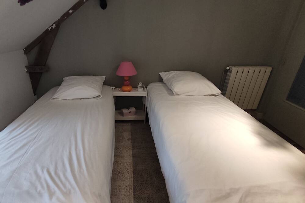 Photo of Bedroom in Saint-Jean-la-Poterie