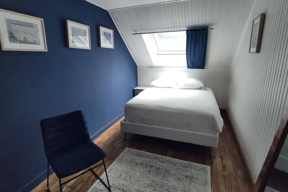 Photo of Bedroom in Saint-Jean-la-Poterie