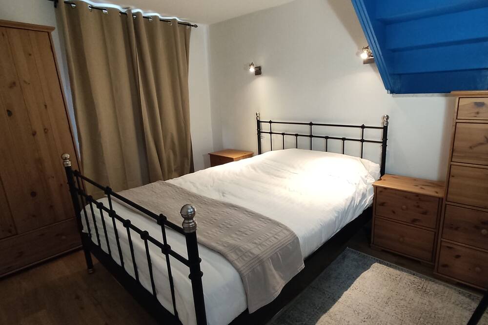 Photo of Bedroom in Saint-Jean-la-Poterie