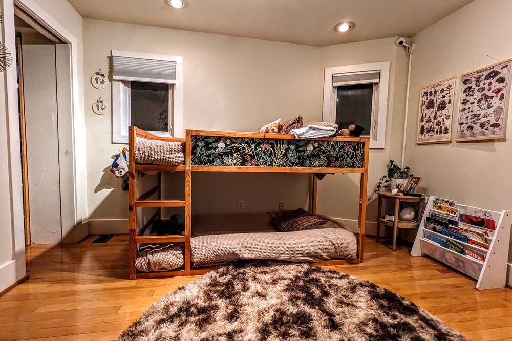 Photo of Bedroom in University Heights