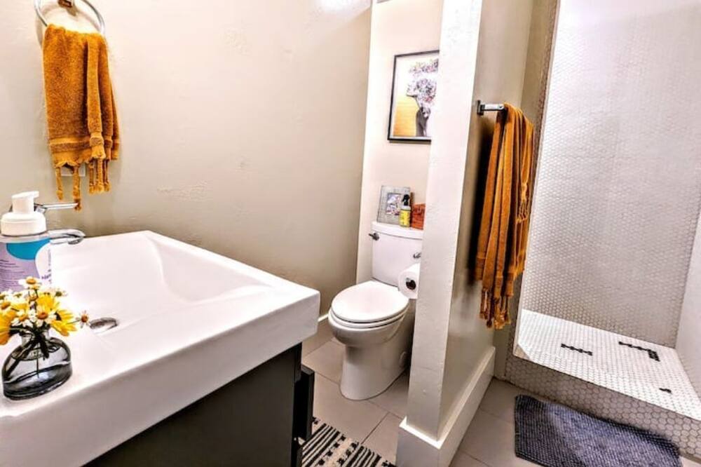 Photo of Bathroom in University Heights