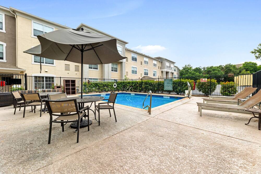 Photo of Outdoor in Gateway
