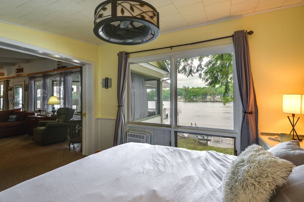 Photo of Bedroom in Wellesley Island