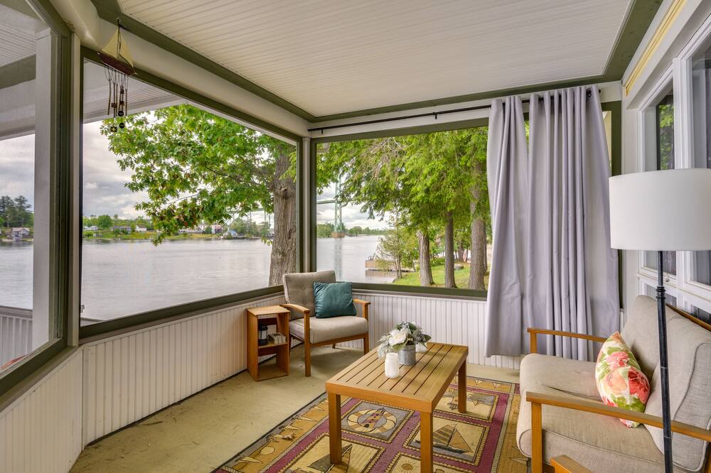 Photo of Livingroom in Wellesley Island