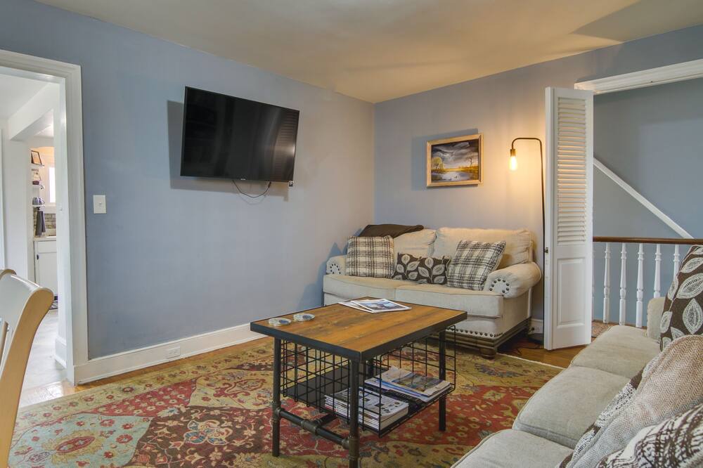 Photo of Livingroom in Cambridge