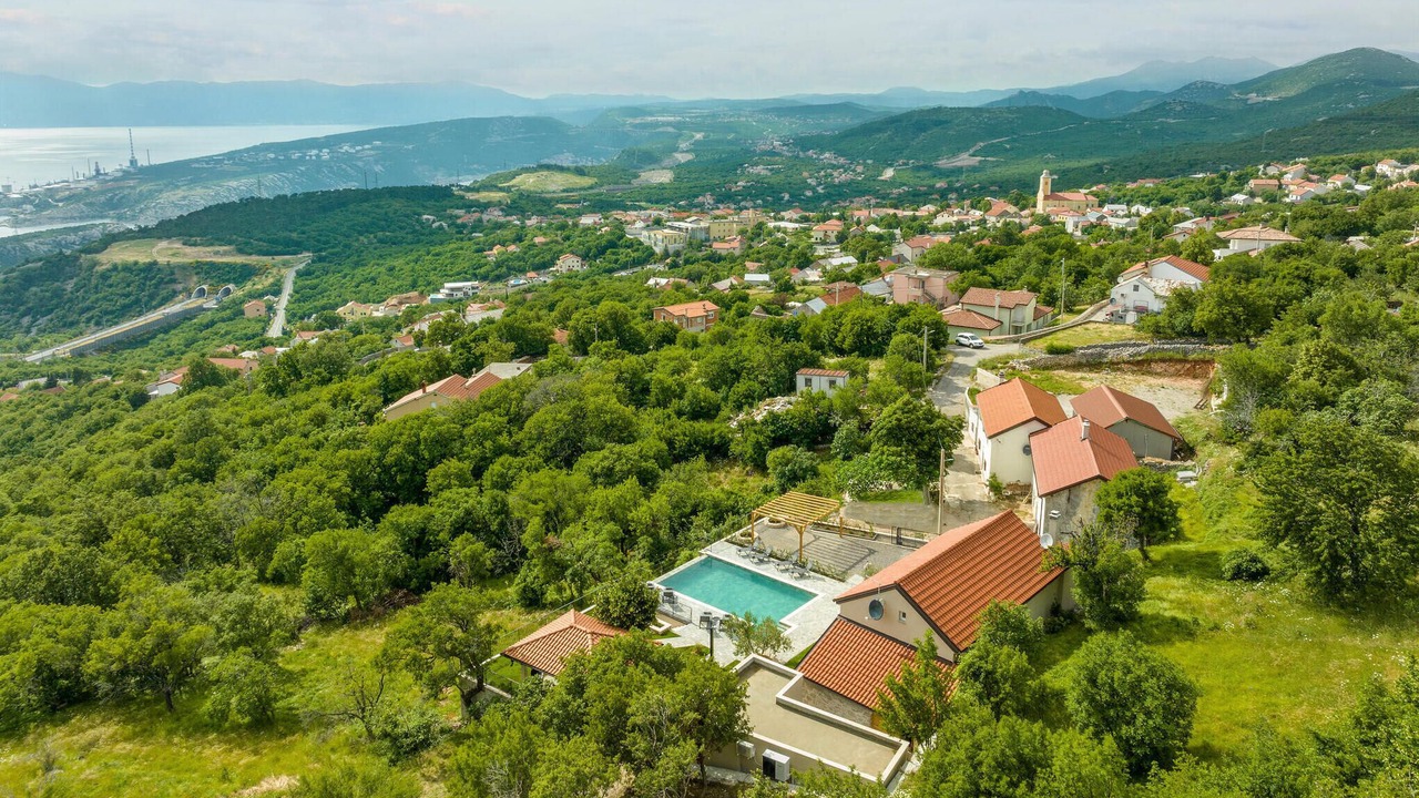 Photo of Outdoor in Bakar