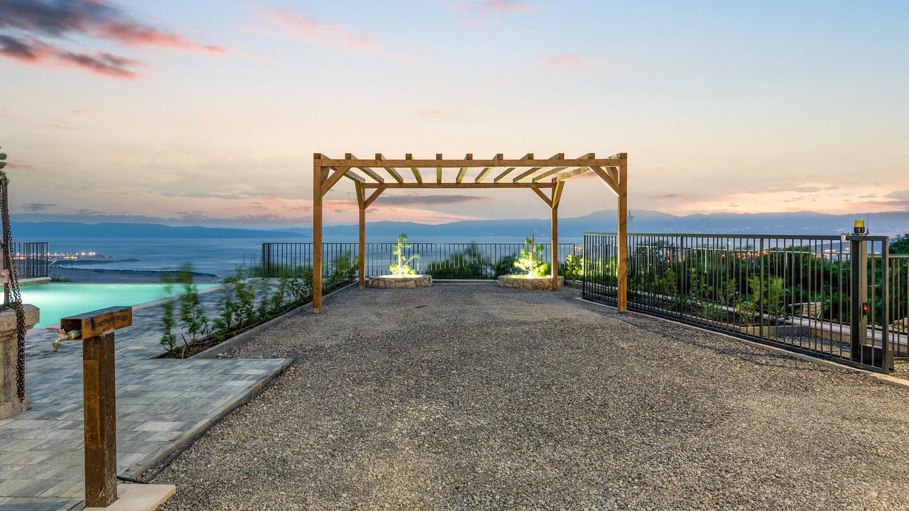 Photo of Patio Balcony in Bakar