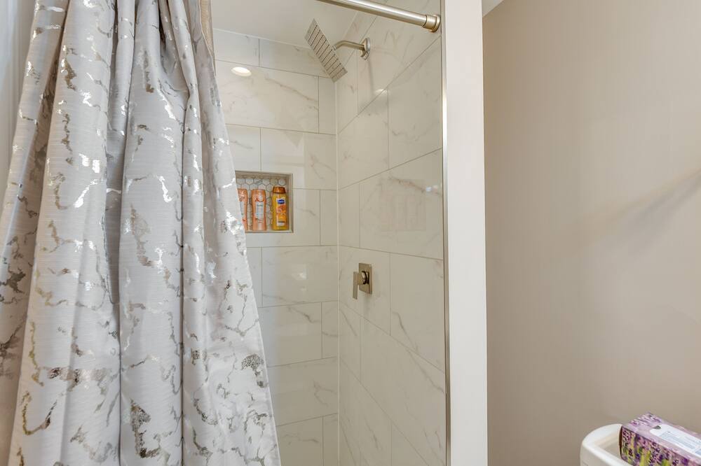 Photo of Bathroom in Lochearn