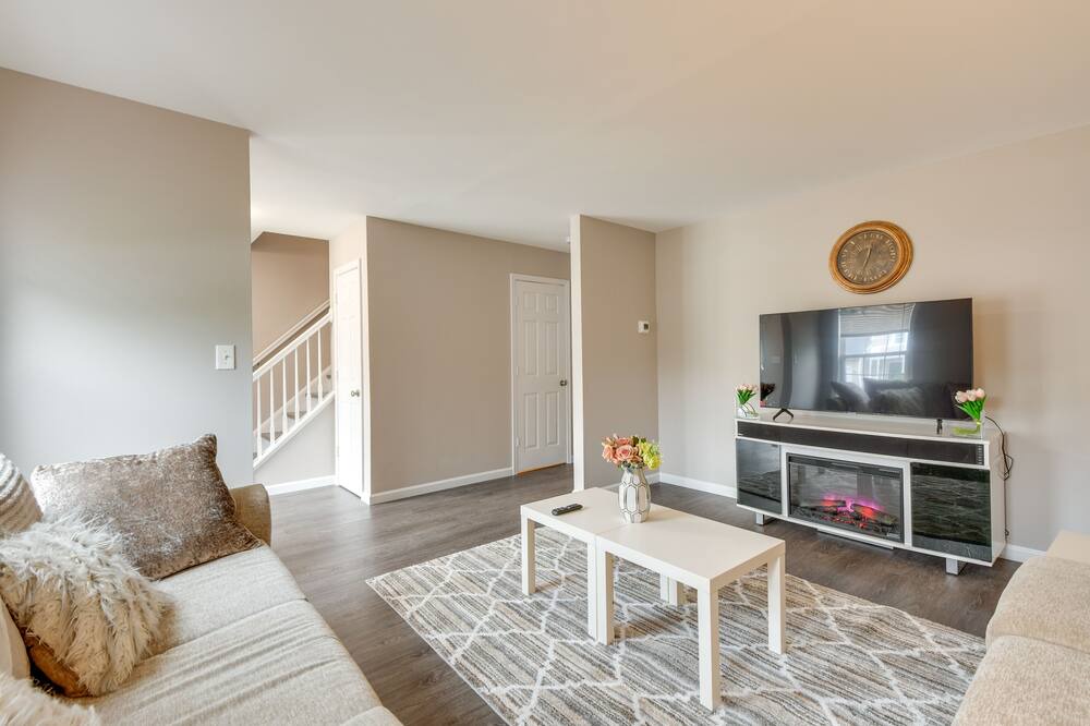 Photo of Livingroom in Lochearn