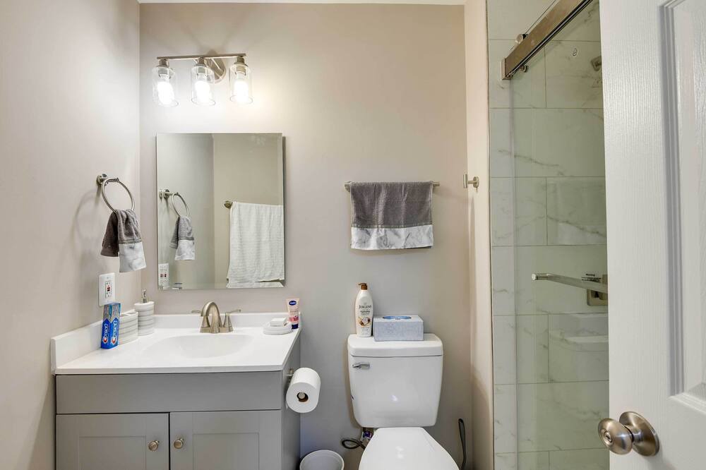 Photo of Bathroom in Lochearn