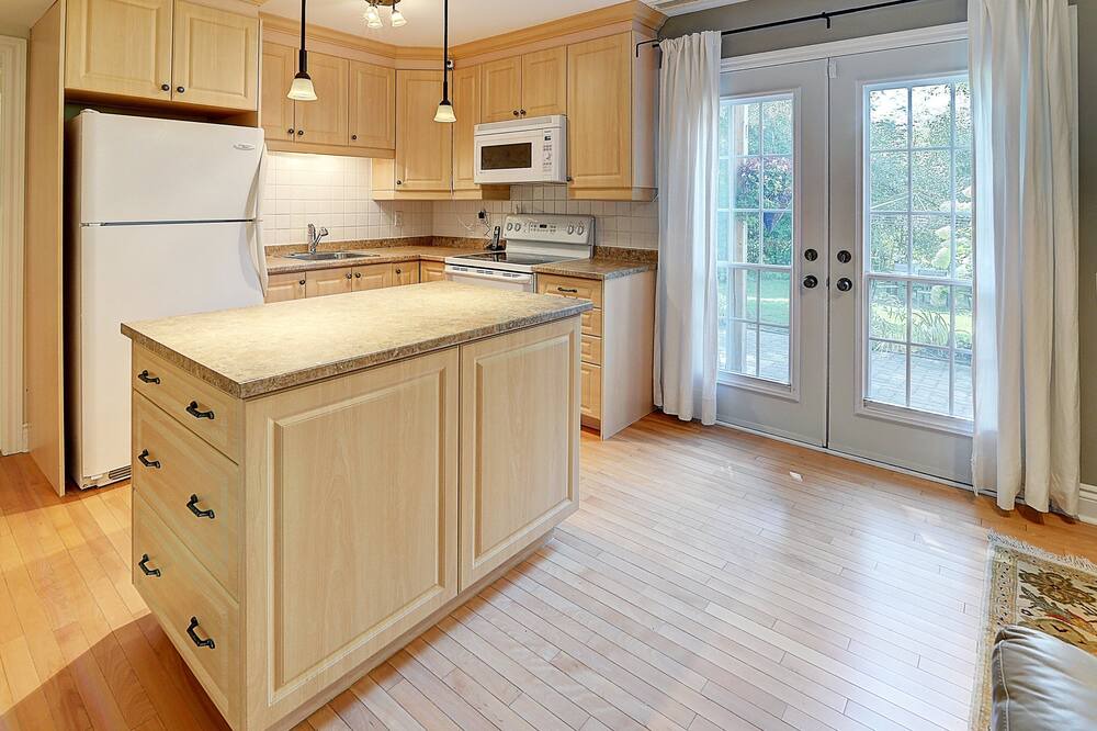 Photo of Kitchen in Baie-D'Urfe