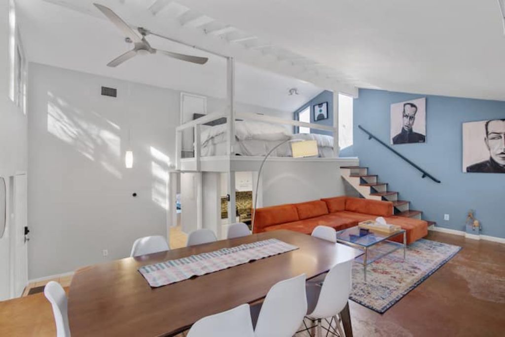 Photo of Livingroom in Barton Hills