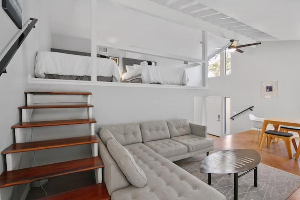 Photo of Livingroom in Barton Hills