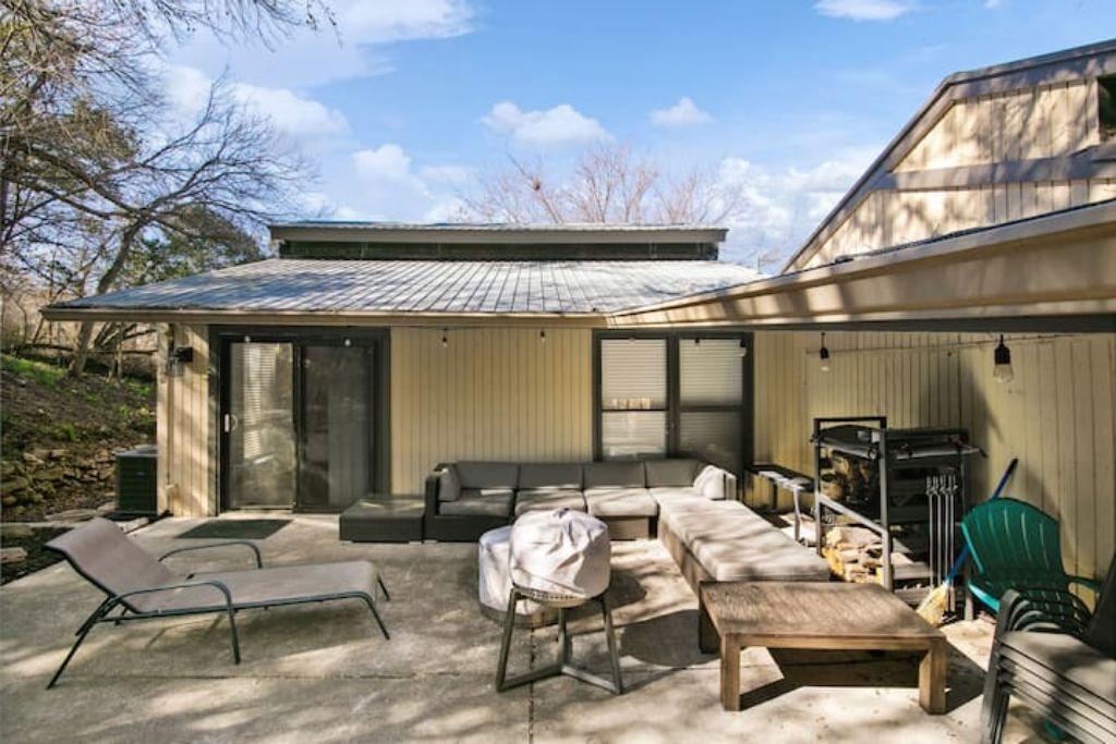 Photo of Outdoor in Barton Hills