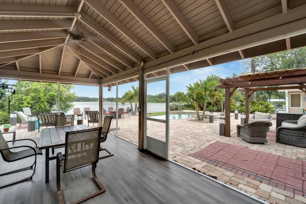 Photo of Patio Balcony in Seffner Community Alliance