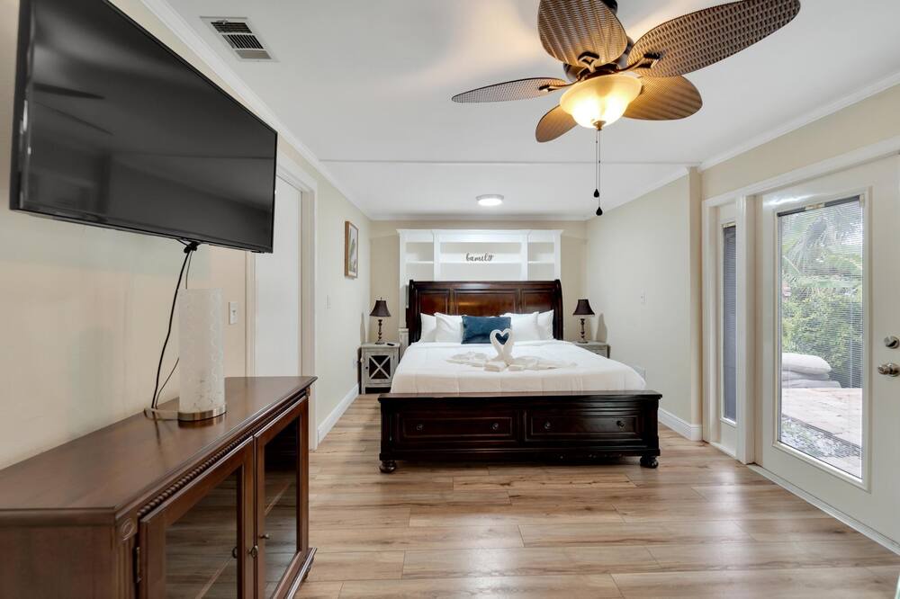 Photo of Bedroom in Seffner Community Alliance