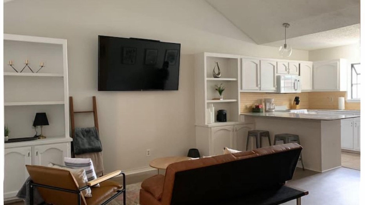 Photo of Livingroom in Claiborne