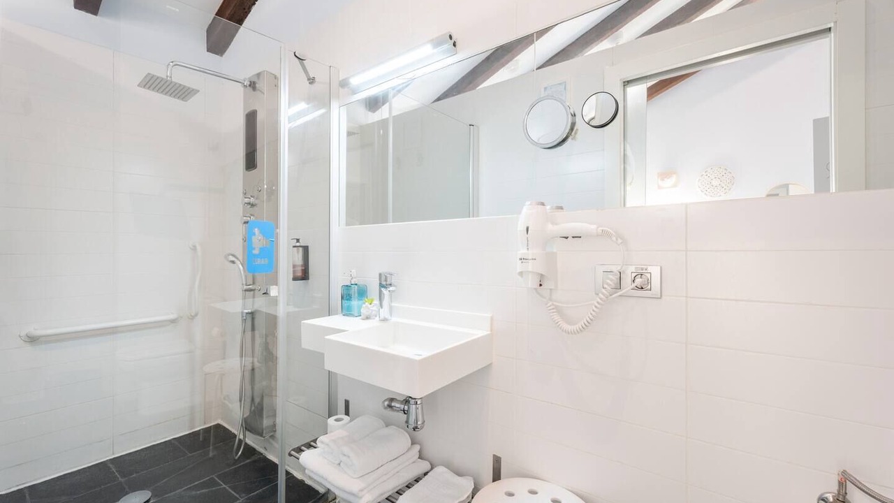 Photo of Bathroom in Navajas