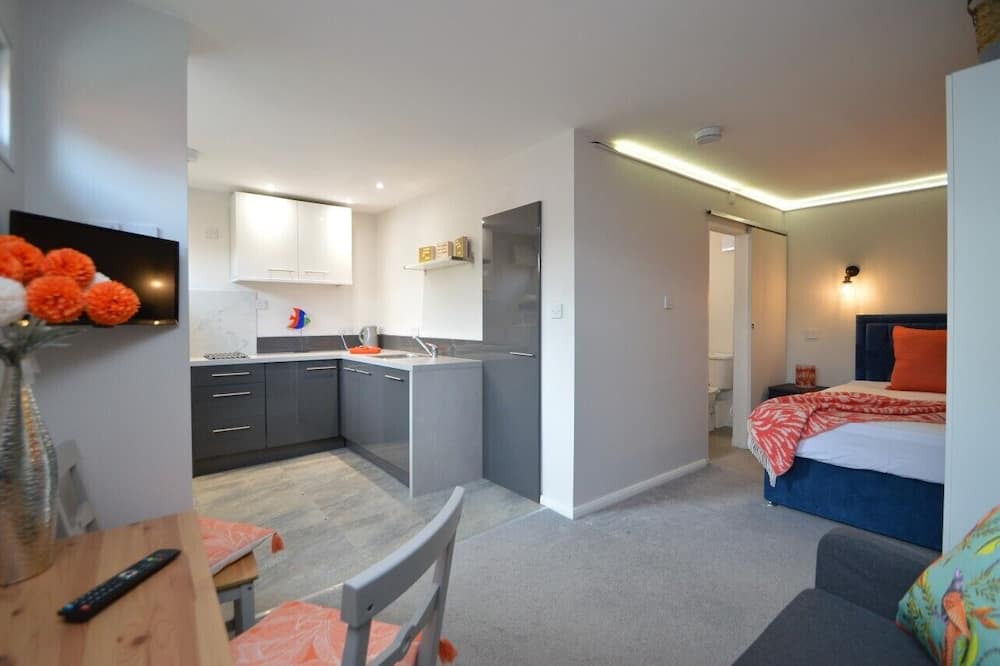 Photo of Others in Claypole