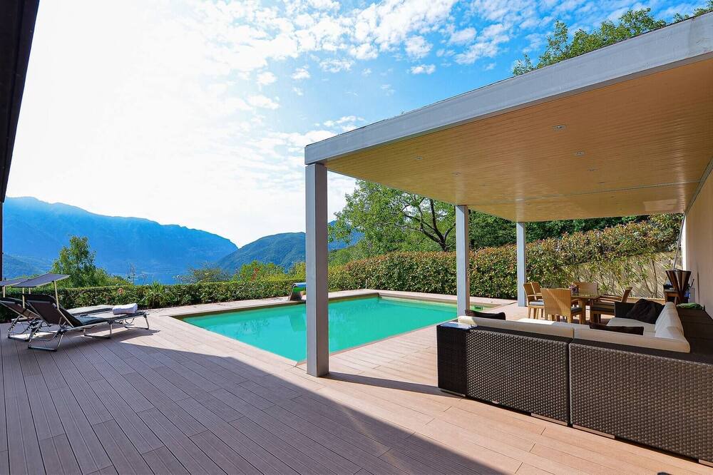 Photo of Outdoor in Carona