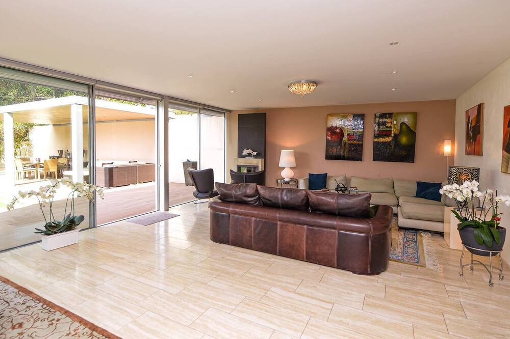Photo of Livingroom in Carona