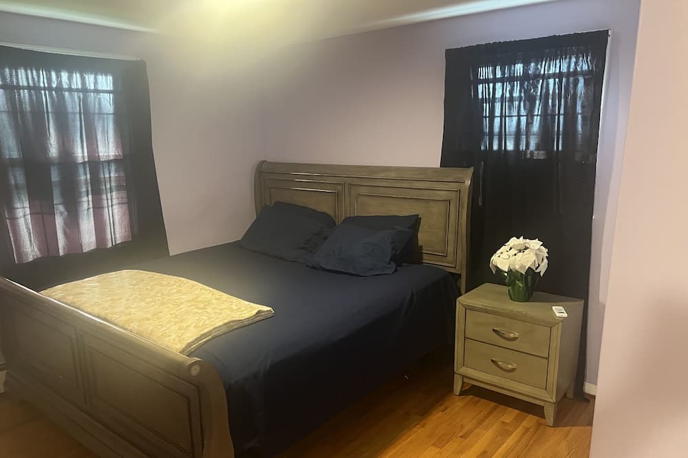 Photo of Bedroom in Silver Lane