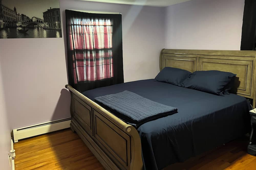 Photo of Bedroom in Silver Lane