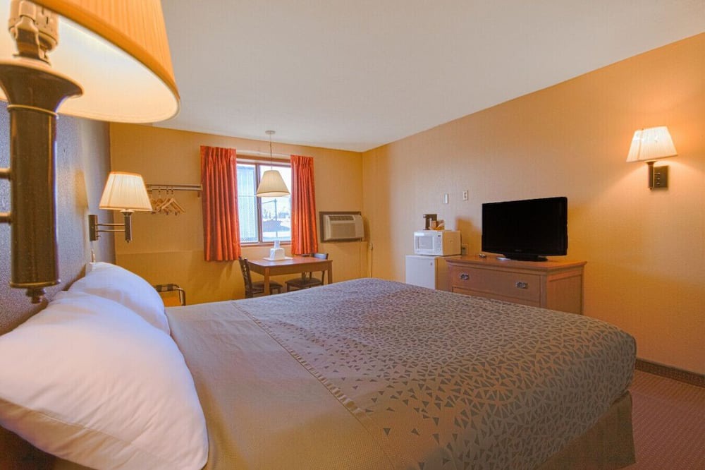 Photo of Bedroom in Grandview Plaza