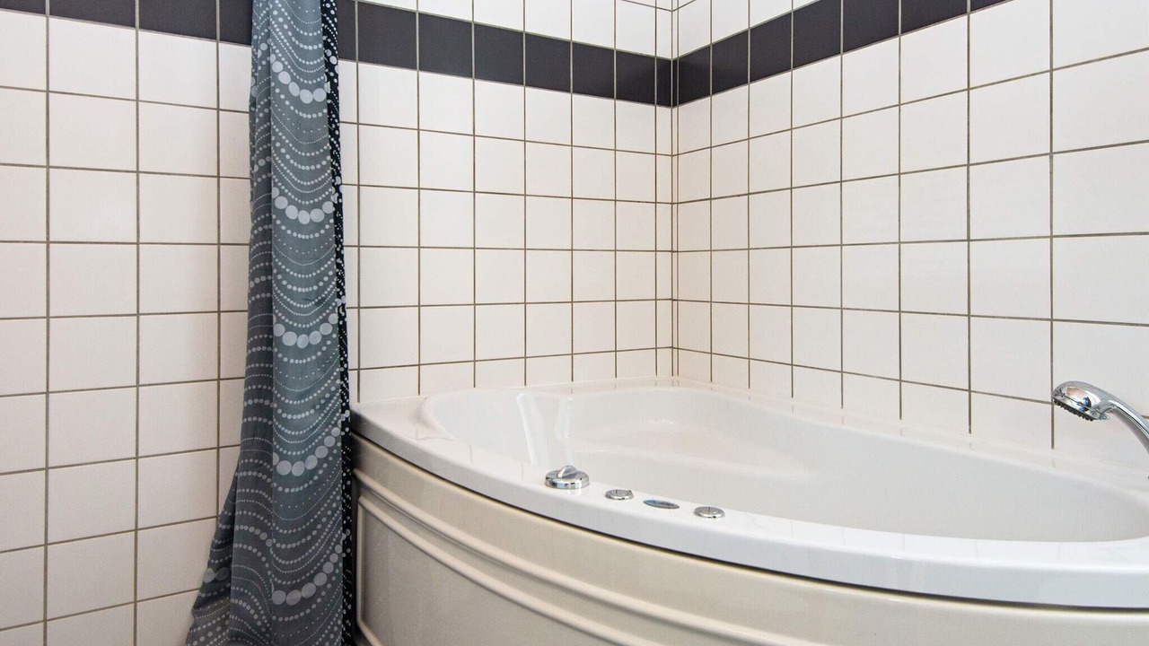 Photo of Bathroom in Vemb