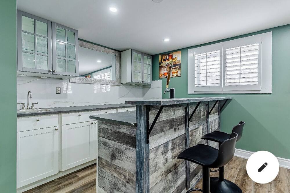 Photo of Kitchen in Glen Williams
