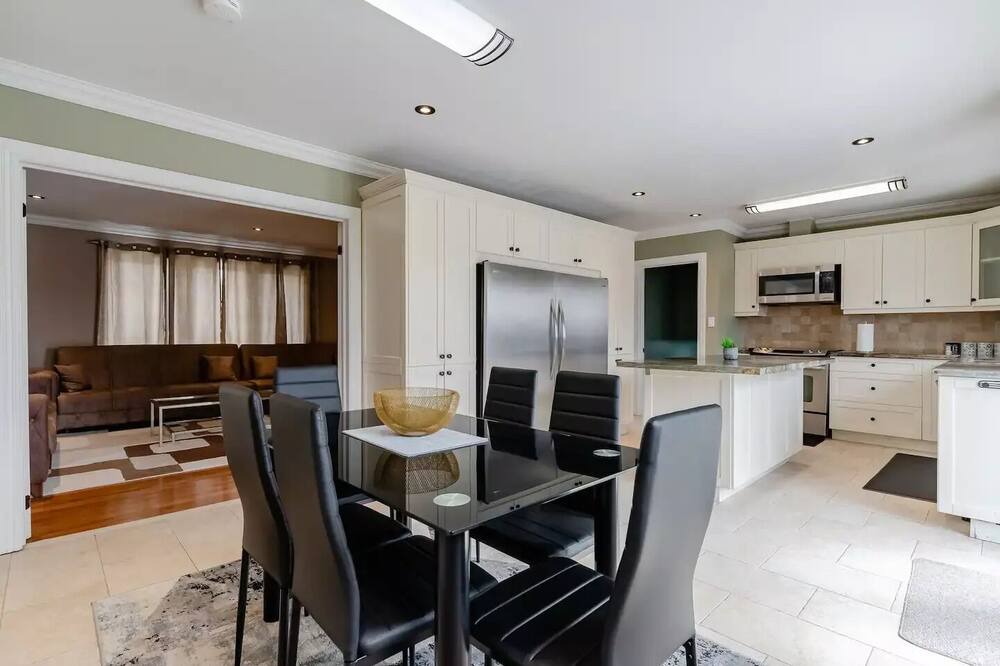 Photo of Kitchen in Glen Williams