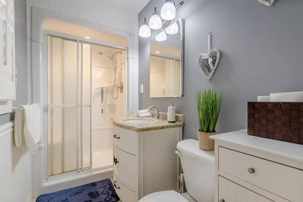 Photo of Bathroom in Glen Williams