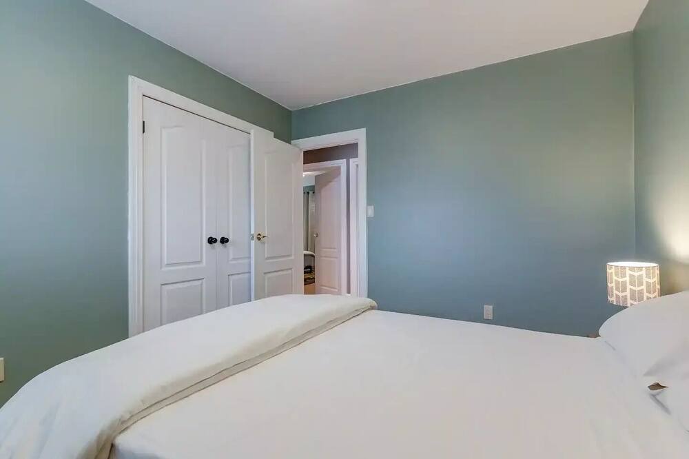 Photo of Bedroom in Glen Williams