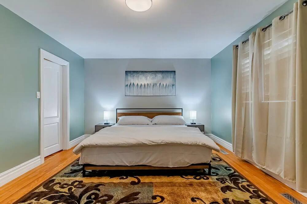 Photo of Bedroom in Glen Williams