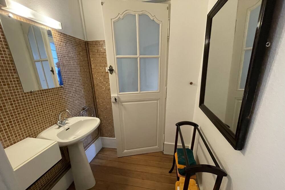 Photo of Bathroom in Saint Nicolas - Charles III - Ville vieille - Trois Maisons - Leopold