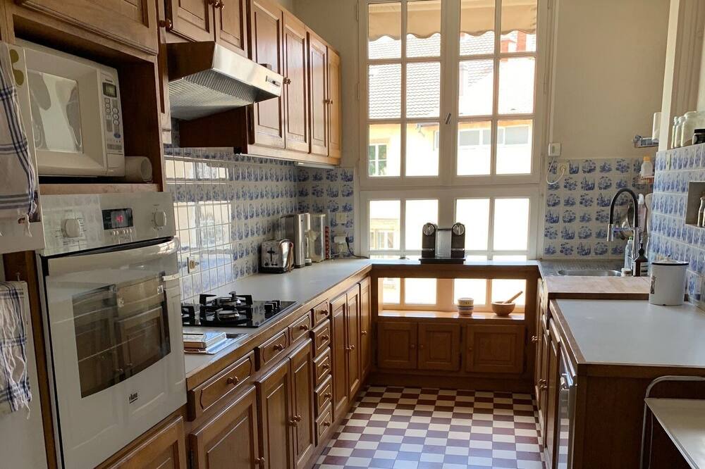Photo of Kitchen in Saint Nicolas - Charles III - Ville vieille - Trois Maisons - Leopold