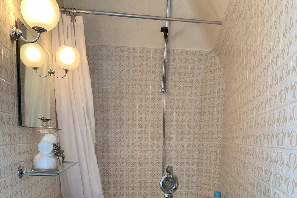 Photo of Bathroom in Saint Nicolas - Charles III - Ville vieille - Trois Maisons - Leopold