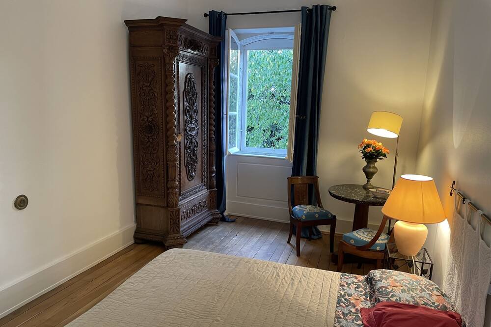 Photo of Bedroom in Saint Nicolas - Charles III - Ville vieille - Trois Maisons - Leopold